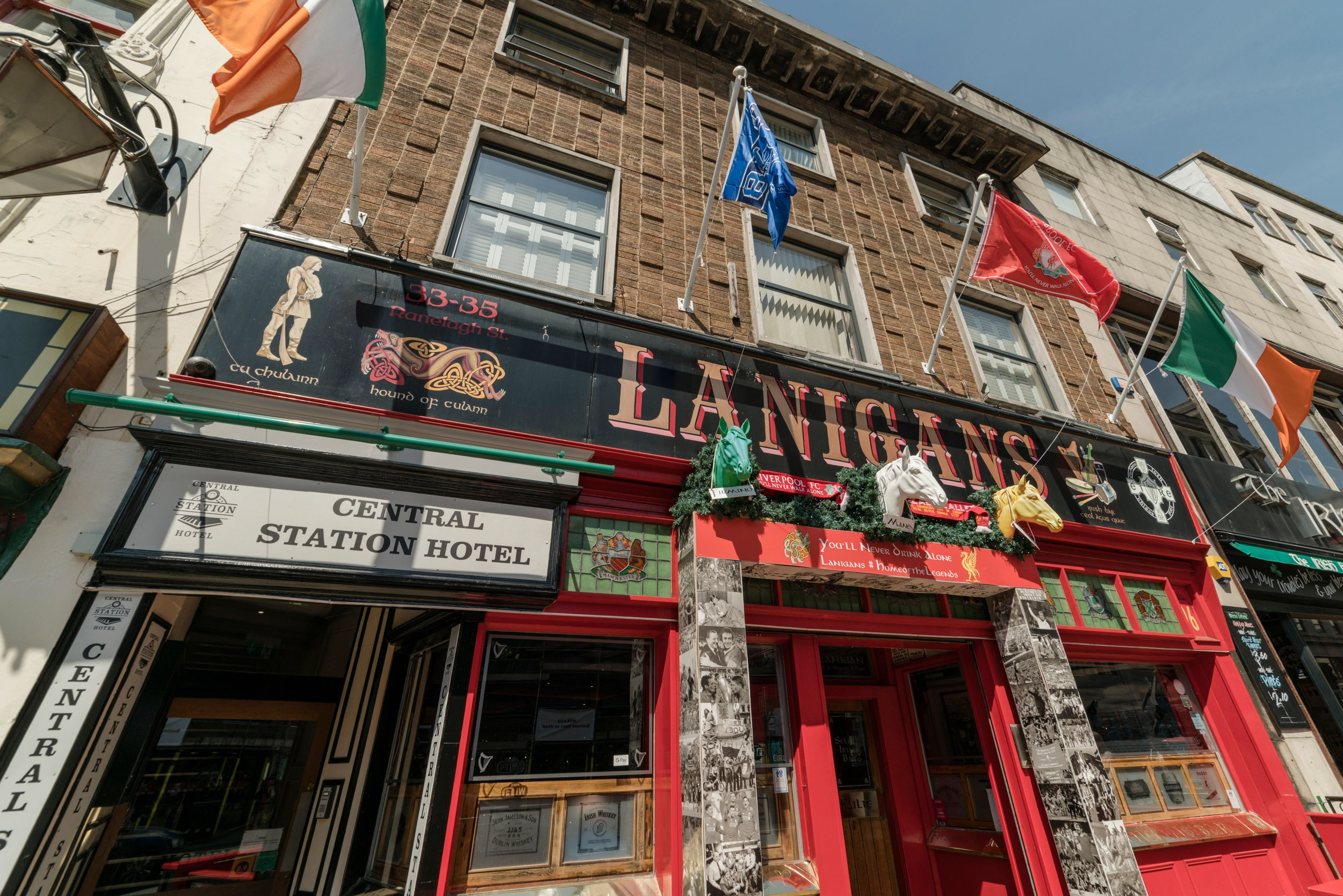 Entrance to Central Station Hotel and Lanigans Irish pub